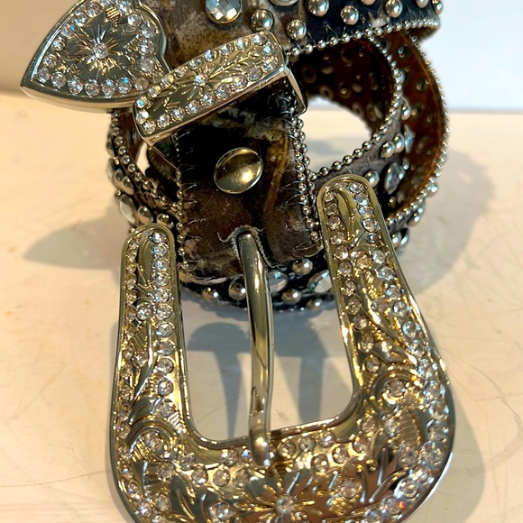 Rhinestone Studded Belt Sz 29.5” - Picture 2 of 9